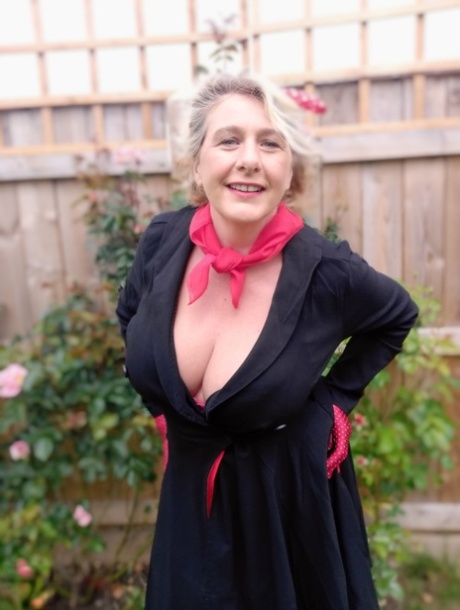 gros seins curieux de lénorme bite meilleure exclusivité galerie