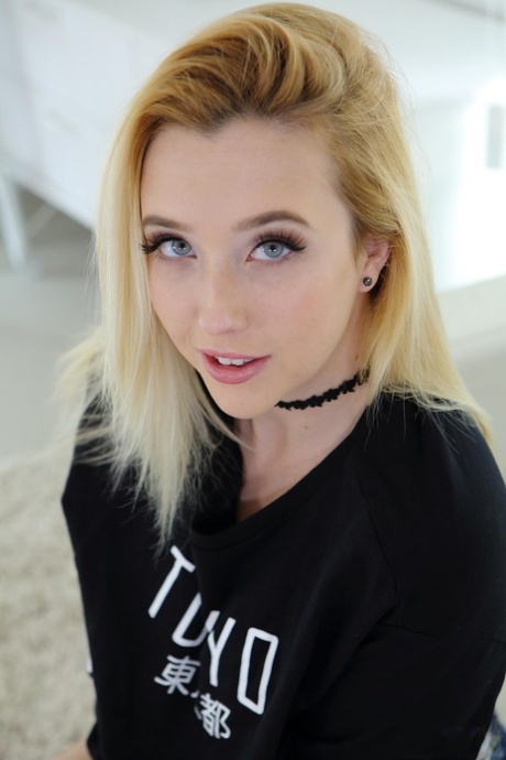 Samantha Rone star du porno gratuit photo