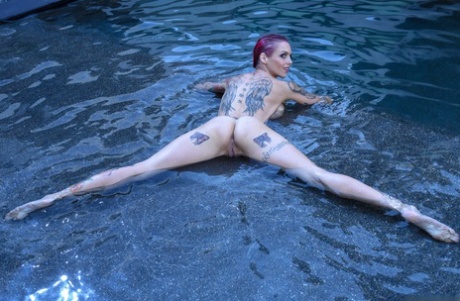 Anna Bell Peaks modèle photo